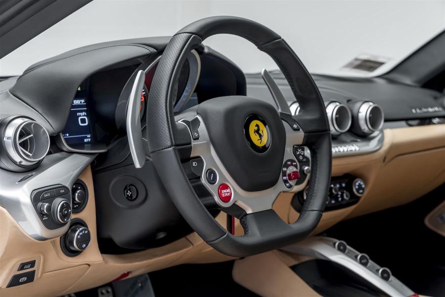 Детали интерьера Ferrari F12berlinetta The Actor (228828) 2017 года  (фото 21 из 38)